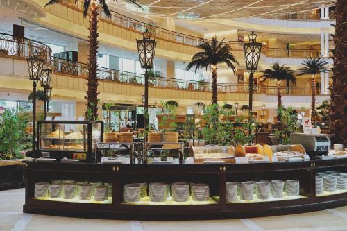 Food and beverages, Grand Central Hotel Shanghai near East Nanjing Road Metro Station Food and beverages, Grand Central Hotel Shanghai near East Nanjing Road Metro Station