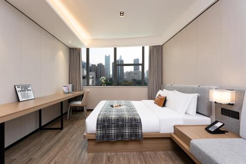 Bed, CM+ Serviced Apartment Shenzhen Dongmen in Shenzhen Bed, CM+ Serviced Apartment Shenzhen Dongmen in Shenzhen