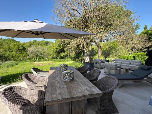 Kilátás, Le mas de pierre in La Fouillade Kilátás, Le mas de pierre in La Fouillade