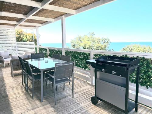 Mobile-home magnifique vue mer camping 4 etoiles in Le Dramont Mobile-home magnifique vue mer camping 4 etoiles in Le Dramont