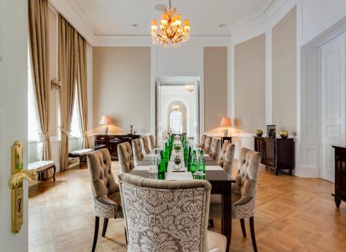 Tárgyalóterem/bálterem, Hotel Bellotto near Varsói Felkelés Emlékműve Tárgyalóterem/bálterem, Hotel Bellotto near Varsói Felkelés Emlékműve
