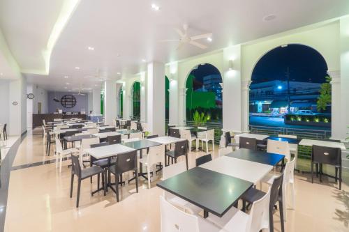 Restaurant, Vapa Hotel - SHA Extra Plus in Phuket Restaurant, Vapa Hotel - SHA Extra Plus in Phuket