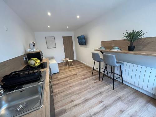 Kitchen, Les gites de l'ancienne ferme in Biville-sur-Mer Kitchen, Les gites de l'ancienne ferme in Biville-sur-Mer