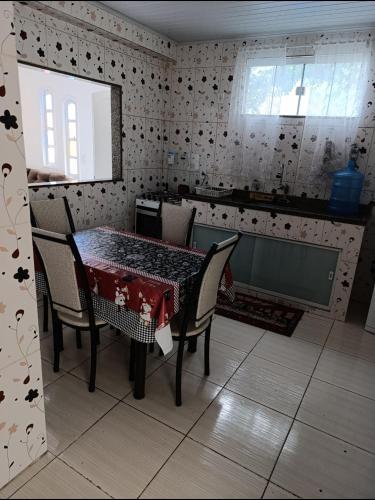 Casa espaçosa em Cabo Frio a 7 min de carro até a Praia do Forte (Casa espacosa em Cabo Frio a 7 min de carro ate a Praia do Forte) in Parque Burle Casa espaçosa em Cabo Frio a 7 min de carro até a Praia do Forte (Casa espacosa em Cabo Frio a 7 min de carro ate a Praia do Forte) in Parque Burle