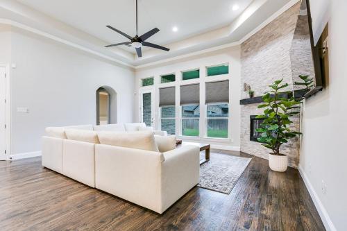 Spacious and Modern 4BR 2BA 5MintoDFW in Коппелл Spacious and Modern 4BR 2BA 5MintoDFW in Коппелл