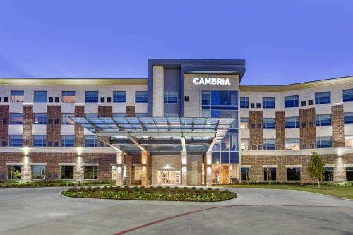 Exterior view, Cambria Hotel Richardson - Dallas in Dallas (TX) Exterior view, Cambria Hotel Richardson - Dallas in Dallas (TX)