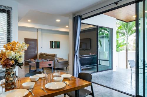 Cozy pool villa, rice field & flower farm CNX in San Phe Suea Cozy pool villa, rice field & flower farm CNX in San Phe Suea