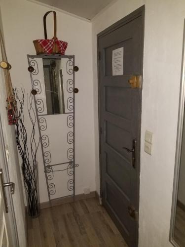 Les Marronniers Charmant petit appartement a La Tour d'Aigues Vaucluse in Pertuis Les Marronniers Charmant petit appartement a La Tour d'Aigues Vaucluse in Pertuis