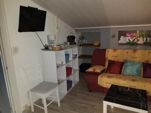 Les Marronniers Charmant petit appartement a La Tour d'Aigues Vaucluse in Pertuis Les Marronniers Charmant petit appartement a La Tour d'Aigues Vaucluse in Pertuis