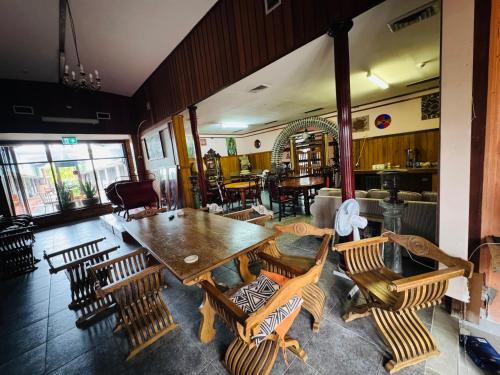 A Railway Lodge in Taree A Railway Lodge in Taree