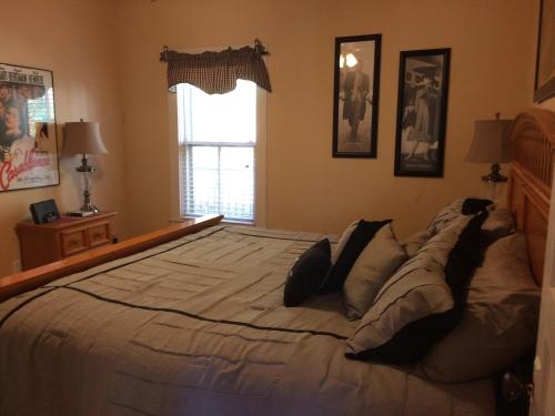 在meiguo.com看到的Calhoun House Inn & Suites的介绍图片