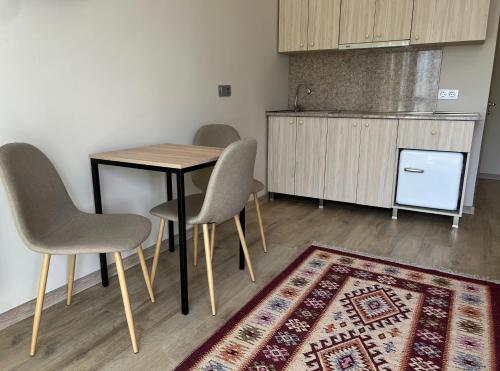 Eniseli in Buknari Eniseli in Buknari