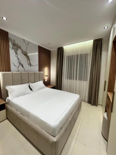 Kamberi Hotel & Apartments in Velipoje Kamberi Hotel & Apartments in Velipoje