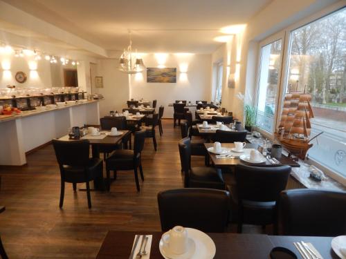 Food and beverages, Hotel Zur Seerobbe in Cuxhaven Food and beverages, Hotel Zur Seerobbe in Cuxhaven