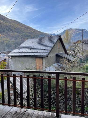 Mountain house Junac in Siguer Mountain house Junac in Siguer