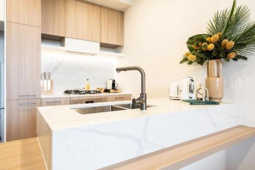 مطبخ, Stylish 1BR Apt in Ivanhoe with Free Parking in Ivanhoe مطبخ, Stylish 1BR Apt in Ivanhoe with Free Parking in Ivanhoe