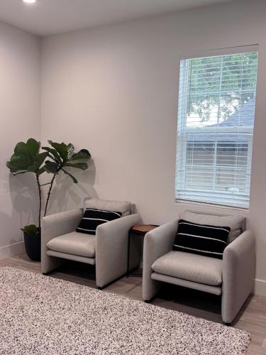 Bright 2-Level Modern 4BR Home in Oldsmar (Florida) Bright 2-Level Modern 4BR Home in Oldsmar (Florida)