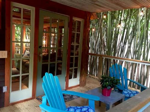 Cozy Alpaca Tree House Rental in the Bamboo Forest in Atlanta, Georgia in East Atlanta Cozy Alpaca Tree House Rental in the Bamboo Forest in Atlanta, Georgia in East Atlanta