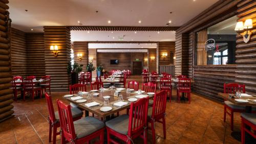 Restoran, InterContinental Mzaar Lebanon Mountain Resort & Spa By IHG in Kfardebian Restoran, InterContinental Mzaar Lebanon Mountain Resort & Spa By IHG in Kfardebian