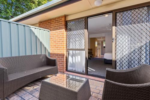 Balcony/terrace, Macquarie Barracks Motor Inn in Settlement Point Balcony/terrace, Macquarie Barracks Motor Inn in Settlement Point