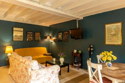 Létesítmények, Le Moulin de Rosée (Le Moulin de Rosee) in Semur-en-Auxois Létesítmények, Le Moulin de Rosée (Le Moulin de Rosee) in Semur-en-Auxois