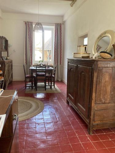 Sur les Ailes du Papillon-La Suite in Saint-Sauveur-en-Puisaye Sur les Ailes du Papillon-La Suite in Saint-Sauveur-en-Puisaye