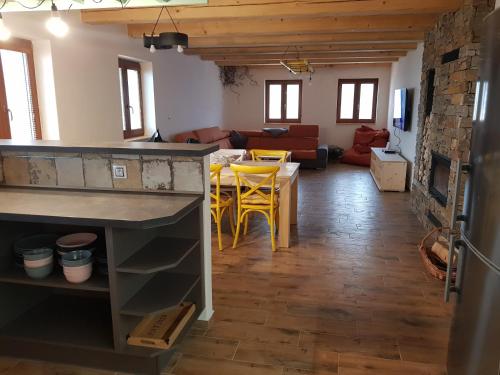 Közös társalgó / TV, chata Hopini in Stare Mesto Pod Sneznikem Közös társalgó / TV, chata Hopini in Stare Mesto Pod Sneznikem