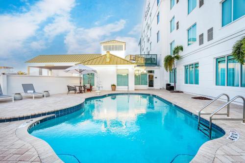 Úszómedence, Hilton Garden Inn Tampa Northwest Oldsmar in Oldsmar (Florida) Úszómedence, Hilton Garden Inn Tampa Northwest Oldsmar in Oldsmar (Florida)
