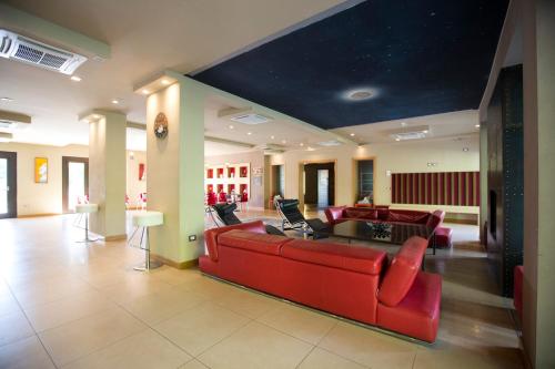 Shared lounge/TV area, Sotto Il Cielo Hotel in Pignola Shared lounge/TV area, Sotto Il Cielo Hotel in Pignola