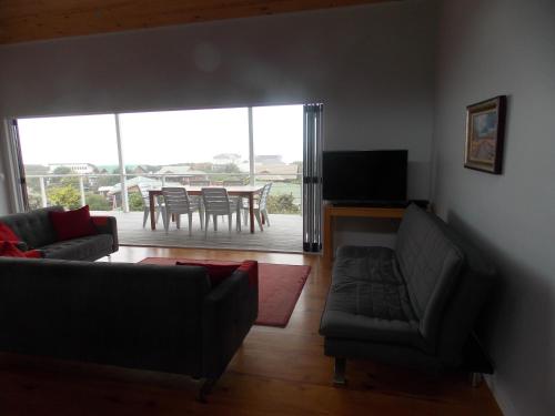 By the Sea Vacation Home in Brenton-on-Sea By the Sea Vacation Home in Brenton-on-Sea