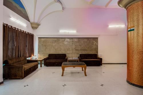 Hotel O Kamini in Pimpri Chinchwad Hotel O Kamini in Pimpri Chinchwad