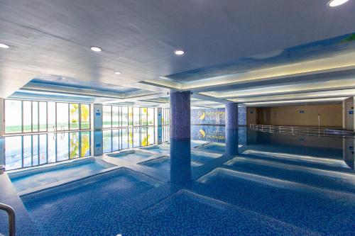 Bể bơi, Khách Sạn và Spa Đức Huy Grand (Duc Huy Grand Hotel and Spa) in Lào Cai Bể bơi, Khách Sạn và Spa Đức Huy Grand (Duc Huy Grand Hotel and Spa) in Lào Cai