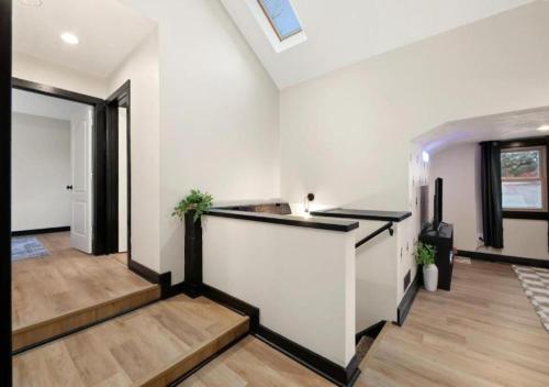 Modernized Historical Home in Downtown Medina with Hot Tub in 俄亥俄州梅迪納 (OH) Modernized Historical Home in Downtown Medina with Hot Tub in 俄亥俄州梅迪納 (OH)