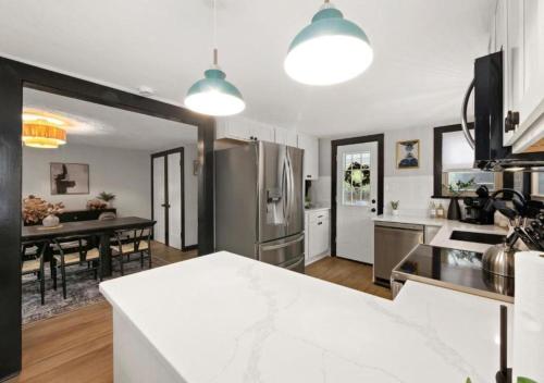 Modernized Historical Home in Downtown Medina with Hot Tub in 俄亥俄州梅迪納 (OH) Modernized Historical Home in Downtown Medina with Hot Tub in 俄亥俄州梅迪納 (OH)
