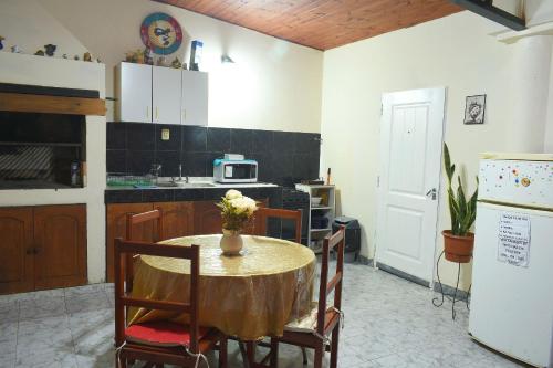 кухня, Rincón Colombiano. Cerca de todo. (Rincon Colombiano. Cerca de todo.) in Йерба Буена кухня, Rincón Colombiano. Cerca de todo. (Rincon Colombiano. Cerca de todo.) in Йерба Буена