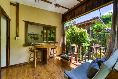 Bamboo River House and Hotel in 多米尼卡爾 Bamboo River House and Hotel in 多米尼卡爾