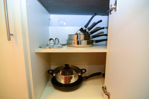 This photo about Canary Wharf - Corporate River View Apartments shared on HyHotel.com