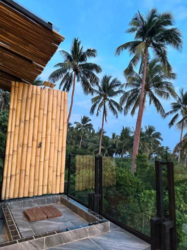 Palm Dance Seaview with jacuzzi in June Juea Bay Palm Dance Seaview with jacuzzi in June Juea Bay