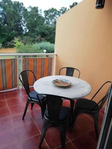 Erkély/terasz, Place with Terrace and Pool Ideal for Families in Les Marines Beach Erkély/terasz, Place with Terrace and Pool Ideal for Families in Les Marines Beach
