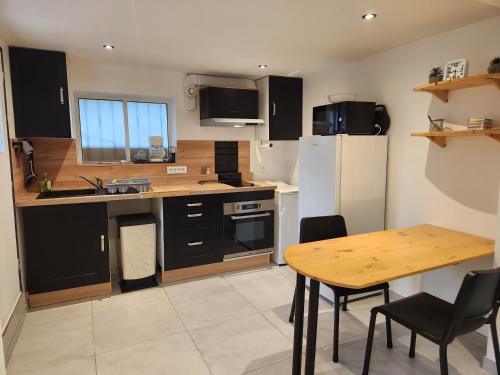 Food and beverages, Bas de Villa in Other Food and beverages, Bas de Villa in Other