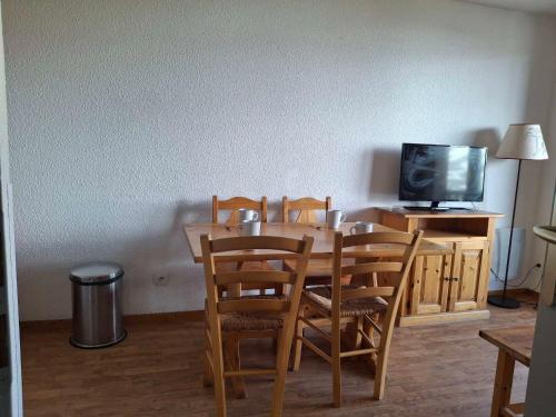 Saint-Francois-Longchamp, T3 confortable, 6 pers, proche pistes - FR-1-807-120 in Montgellafrey Saint-Francois-Longchamp, T3 confortable, 6 pers, proche pistes - FR-1-807-120 in Montgellafrey