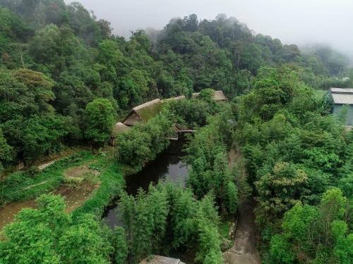 Ta Phin Ho Resort in Nam Pi Ta Phin Ho Resort in Nam Pi