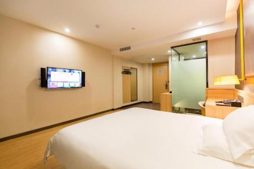 IU Hotel Changsha Railway Station Branch in Wuyi Square/IFS IU Hotel Changsha Railway Station Branch in Wuyi Square/IFS