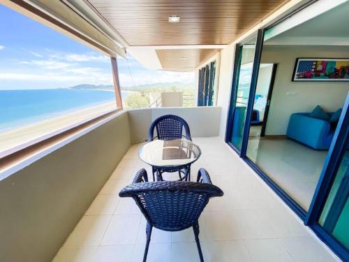 Blue Wave Hotel Hua Hin near Takiab Mountain Blue Wave Hotel Hua Hin near Takiab Mountain
