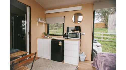 ห้องครัว, Rose Hill by Tiny Away in เนียริมใต้ ห้องครัว, Rose Hill by Tiny Away in เนียริมใต้