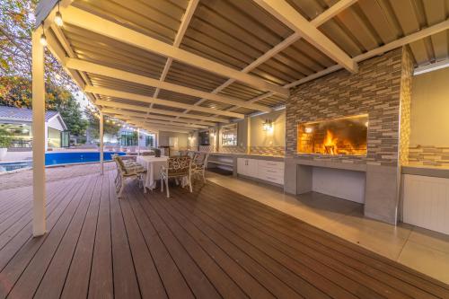 Room 6 - LEO Sky Guest House in Suider-Paarl Room 6 - LEO Sky Guest House in Suider-Paarl