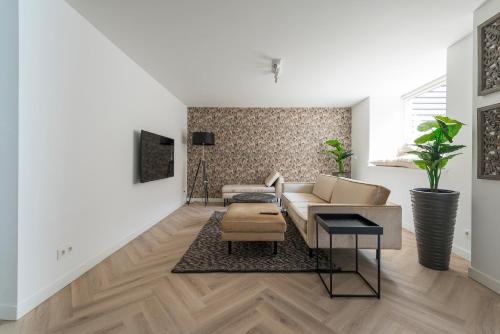 High-end Home, Near City Center And Park in Stationsbuurt High-end Home, Near City Center And Park in Stationsbuurt