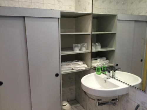 This photo about Hotel Santa Barbara shared on HyHotel.com