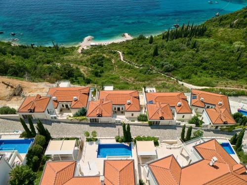 Luxury Villas in Rijeka Rezevici Luxury Villas in Rijeka Rezevici