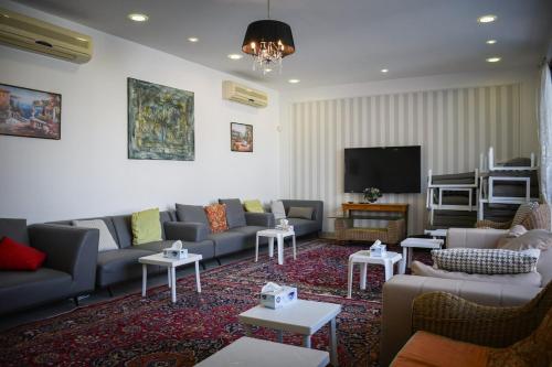 Amazing 2BR Private Villa in Saar in Ar Ruq`ah Amazing 2BR Private Villa in Saar in Ar Ruq`ah